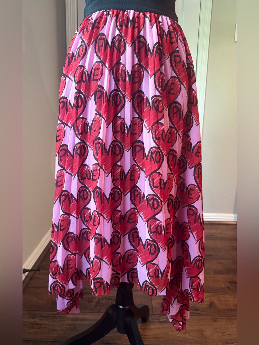 NWOT PINKO Love High-Low Plisse Pink Skirt with Red Heart Print, IT44/US8 - Picture 2 of 8